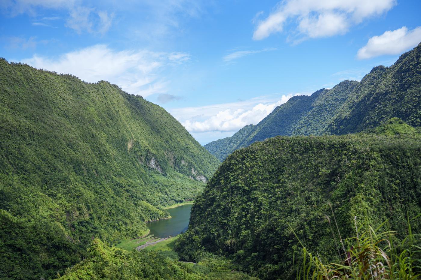 Le cratère et le lac Vaihiria